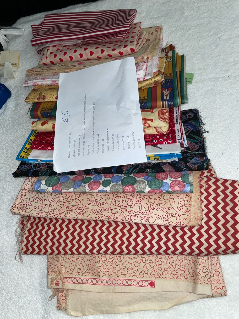 4-5 LB MIXED NOVELTY PRINTS FABRIC BUNDLE • USABLE PIECES • CRAFT & SEWING E6